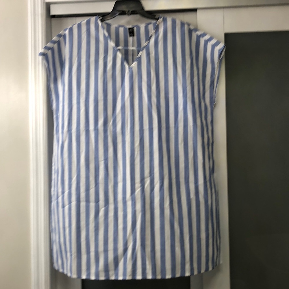 Never worn! Cute, light cap sleeve with vneck detail. Light blue & white stripe.